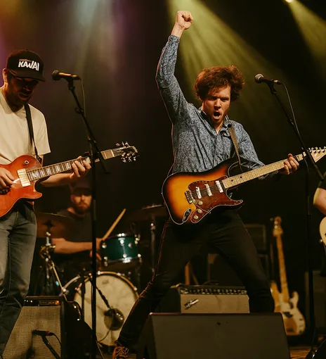 Ryan Davis and The Roadhouse Band