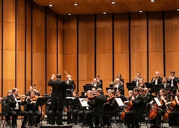 Huntsville Symphony Orchestra: Gregory Vajda - Beethoven's Violin Concerto