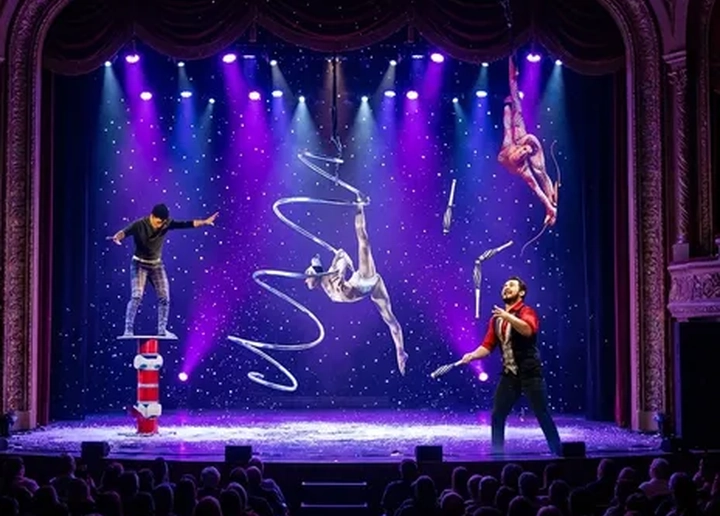 A Magical Cirque Christmas