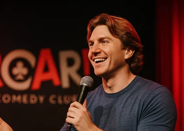 ROAR! Comedy: Love's a Joke