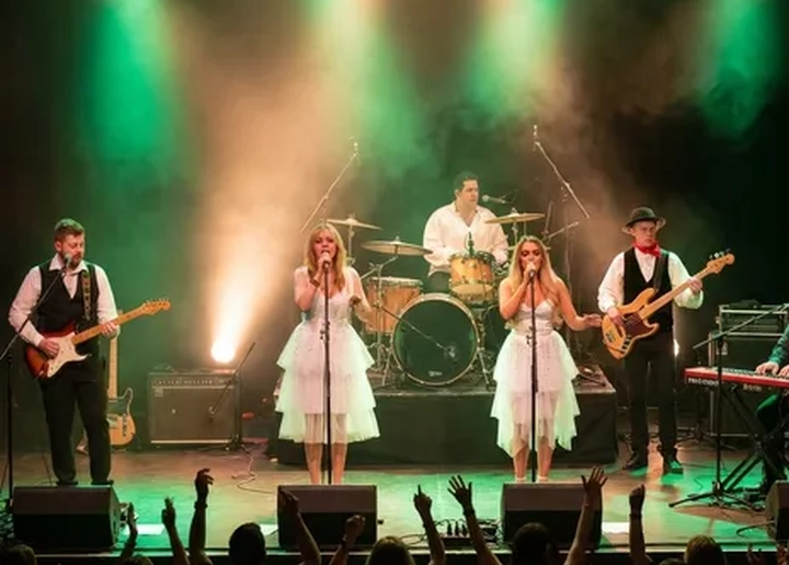Dreams - Fleetwood Mac Tribute