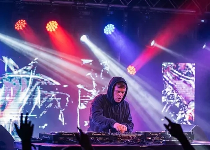 Basstripper & Dieselboy B2B Craze