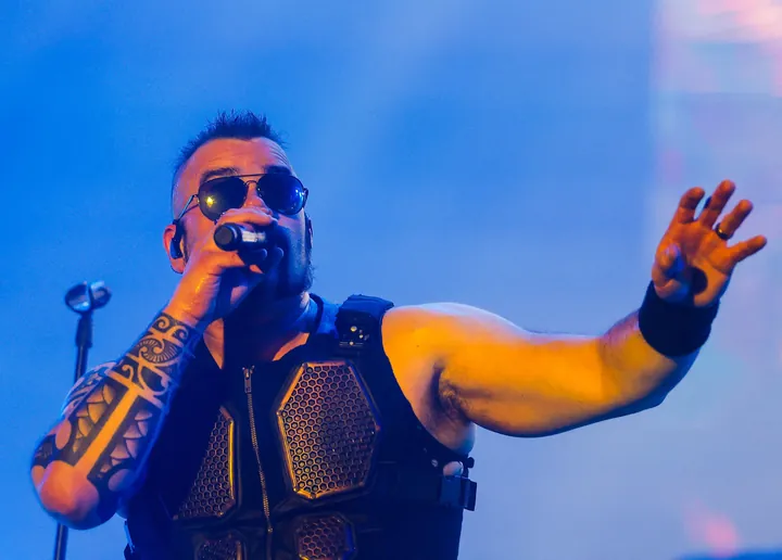 Sabaton, Pop Evil & Wings of Steel