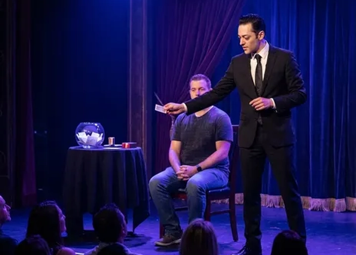 Paranormal - The Mindreading Magic Show